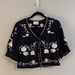 Women’s Joie Noirelle Top Anthropologie black embroidered cropped size medium
